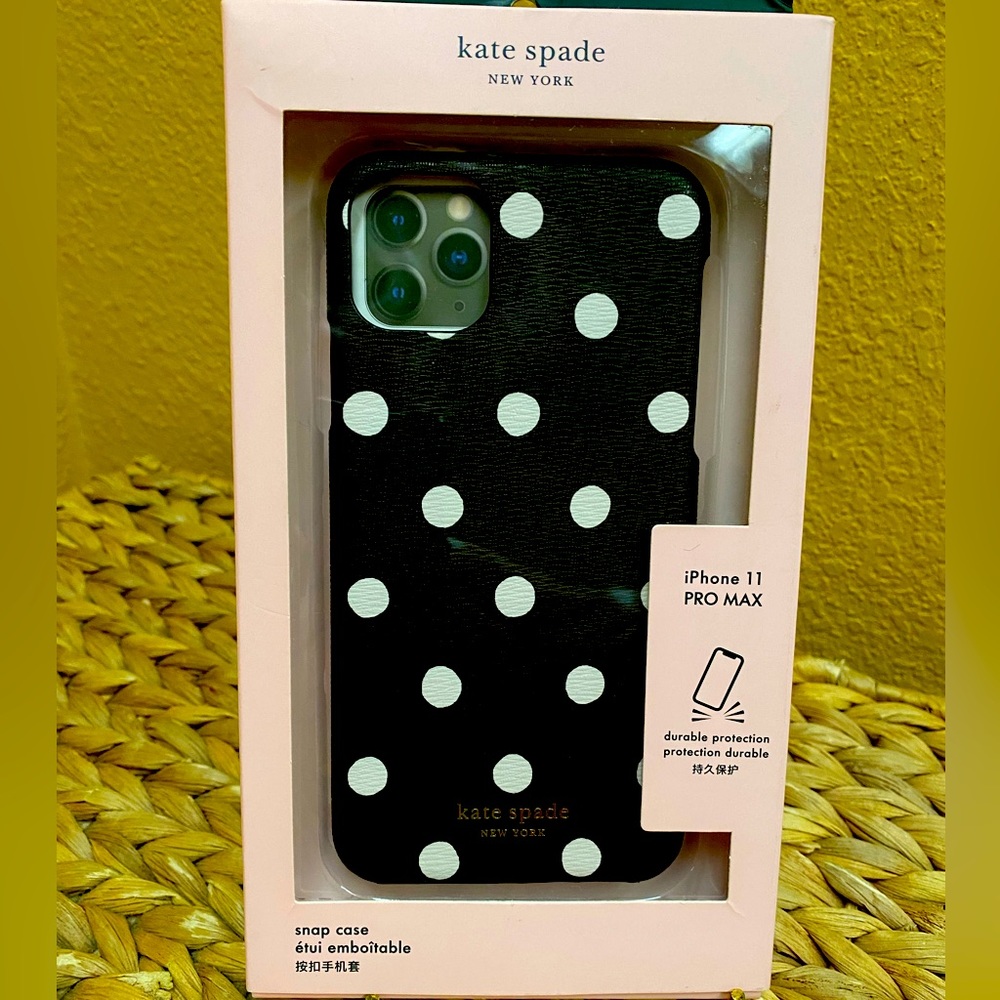 NWT KATE SPADE 11 PRO Max Case. Black & White Polkadot.